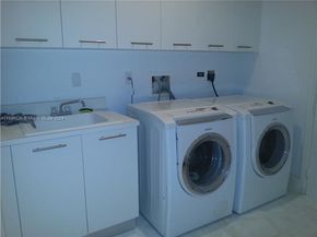 900 Brickell Key Blvd 2803, Miami FL 33131