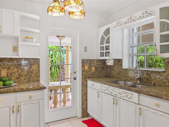 6101 SW 13th Ter, West Miami FL 33144