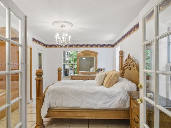 6101 SW 13th Ter, West Miami FL 33144