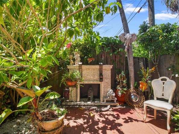 6101 SW 13th Ter, West Miami FL 33144