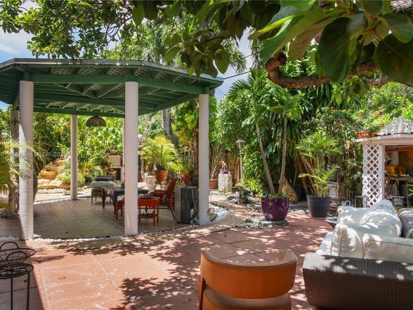 6101 SW 13th Ter, West Miami FL 33144