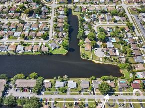 7307 SW 8th St, North Lauderdale FL 33068
