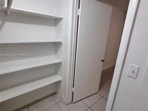 430 Commodore Dr 104, Plantation FL 33325