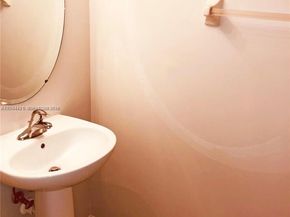 2884 SE 2 Dr, Homestead FL 33033