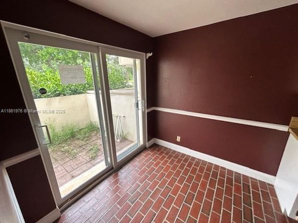 865 NW 80th Ter 6, Plantation FL 33324