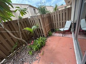 865 NW 80th Ter 6, Plantation FL 33324