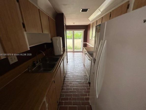 865 NW 80th Ter 6, Plantation FL 33324