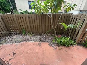 865 NW 80th Ter 6, Plantation FL 33324