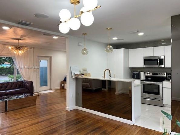 200 NE 48th Ter, Miami FL 33137