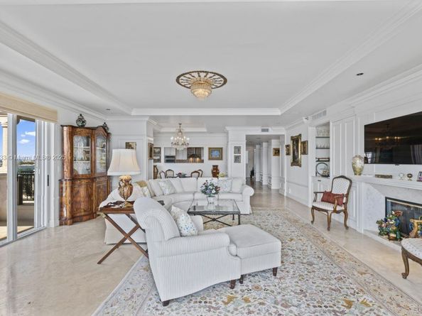 5266 Fisher Island Dr 5266, Miami Beach FL 33109