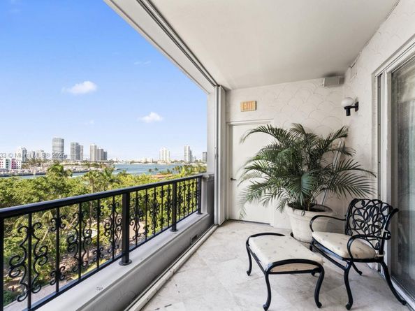 5266 Fisher Island Dr 5266, Miami Beach FL 33109