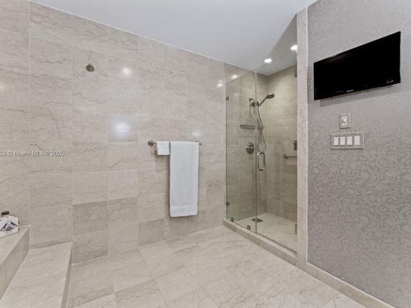 5266 Fisher Island Dr 5266, Miami Beach FL 33109