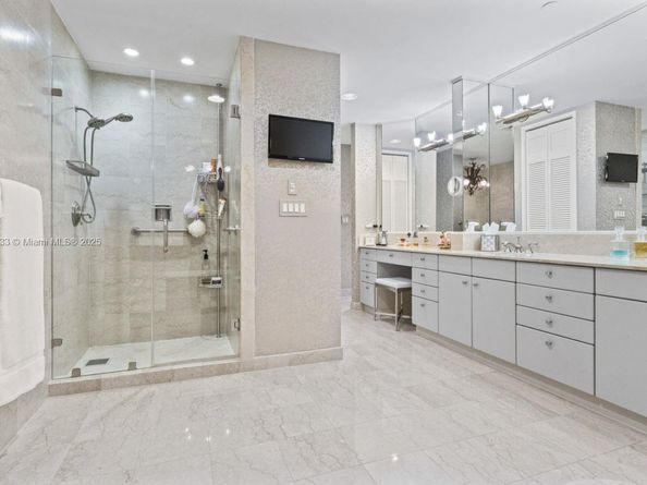 5266 Fisher Island Dr 5266, Miami Beach FL 33109