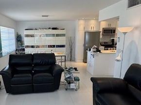 1501 Arthur St 10, Hollywood FL 33020