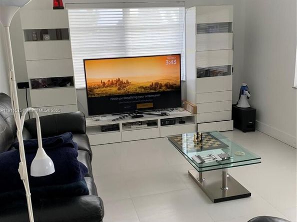 1501 Arthur St 10, Hollywood FL 33020