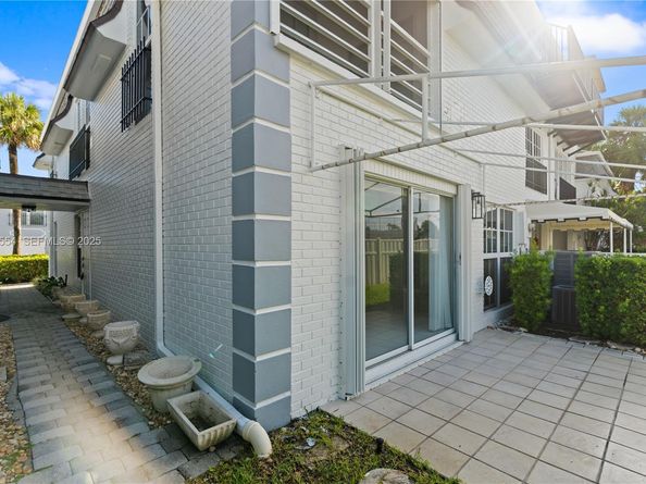 1194 Hillsboro Mile 33, Hillsboro Beach FL 33062