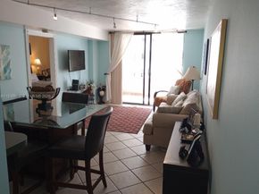 6830 Indian Creek Dr 5B, Miami Beach FL 33141