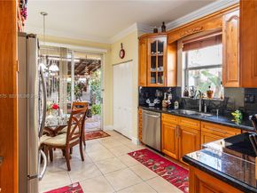 1128 NE 39th Ave, Homestead FL 33033