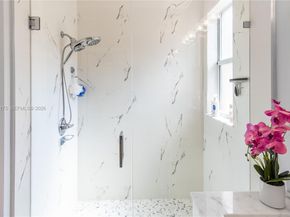 1128 NE 39th Ave, Homestead FL 33033