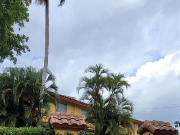 2627 NW 47th Ter 206, Lauderdale Lakes FL 33313