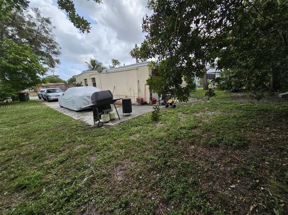 1817 NW 25th Ave, Fort Lauderdale FL 33311