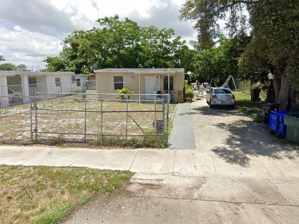 1817 NW 25th Ave, Fort Lauderdale FL 33311