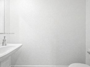 492 NE 4th Ln, Florida City FL 33034