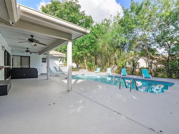 11085 NW 15th St, Coral Springs FL 33071
