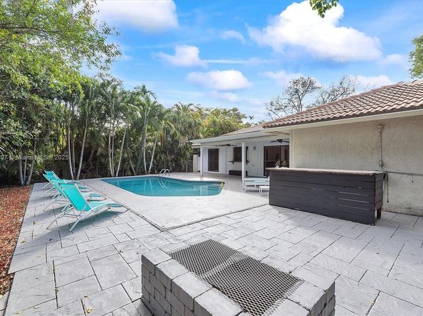 11085 NW 15th St, Coral Springs FL 33071