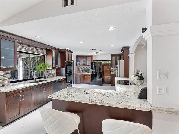 11085 NW 15th St, Coral Springs FL 33071