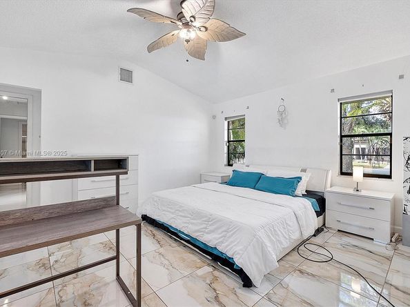 11085 NW 15th St, Coral Springs FL 33071