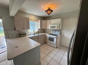 9070 SW 183rd Ter, Palmetto Bay FL 33157