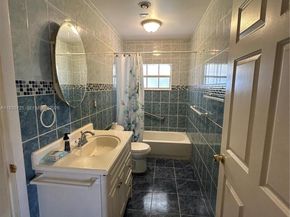 9070 SW 183rd Ter, Palmetto Bay FL 33157