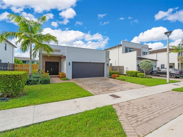 Undisclosed Address #A11881578, Miami FL 33179