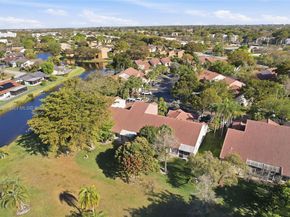 8249 NW 70th St, Tamarac FL 33321