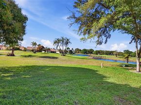 8249 NW 70th St, Tamarac FL 33321