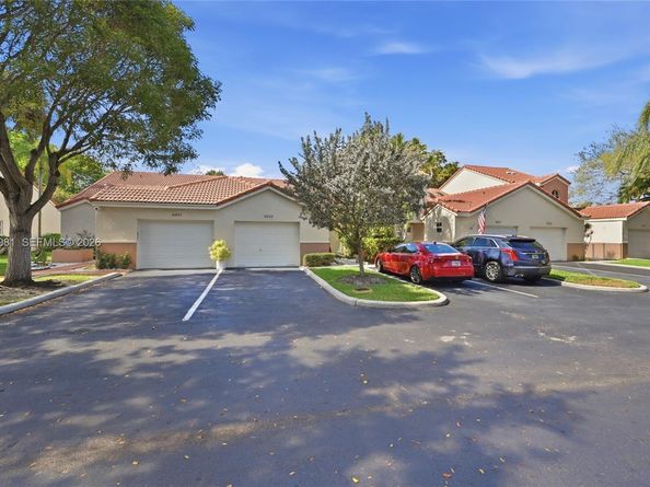 8249 NW 70th St, Tamarac FL 33321