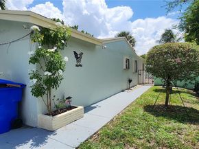 6670 Perry St, Hollywood FL 33024