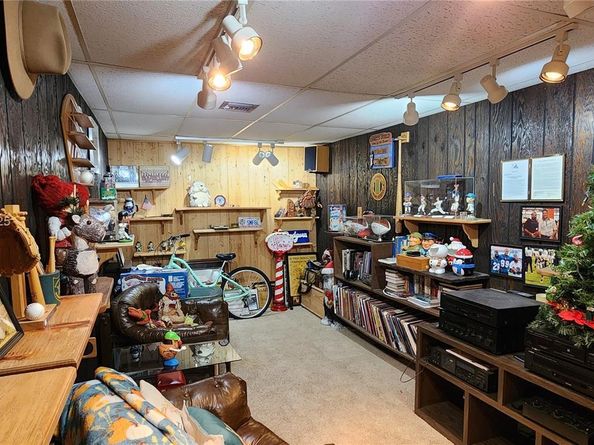 6670 Perry St, Hollywood FL 33024
