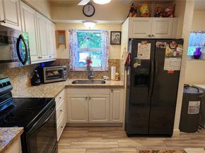 6670 Perry St, Hollywood FL 33024