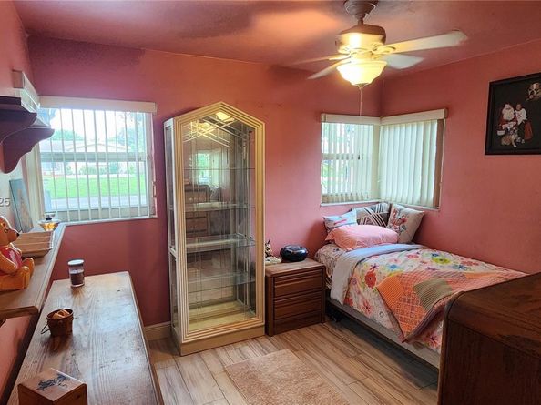 6670 Perry St, Hollywood FL 33024