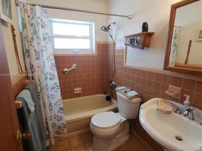 6670 Perry St, Hollywood FL 33024
