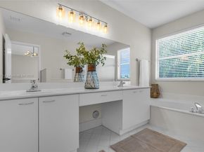 1249 NW 159TH Ave, Pembroke Pines FL 33028