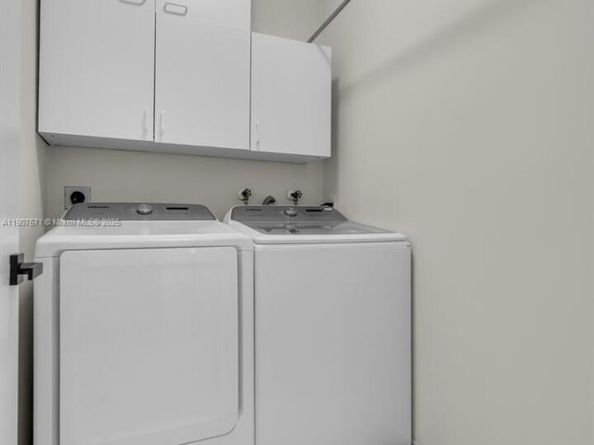 1249 NW 159TH Ave, Pembroke Pines FL 33028