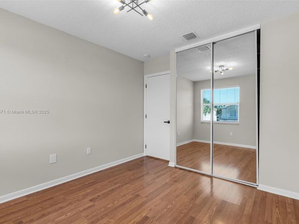 1249 NW 159TH Ave, Pembroke Pines FL 33028