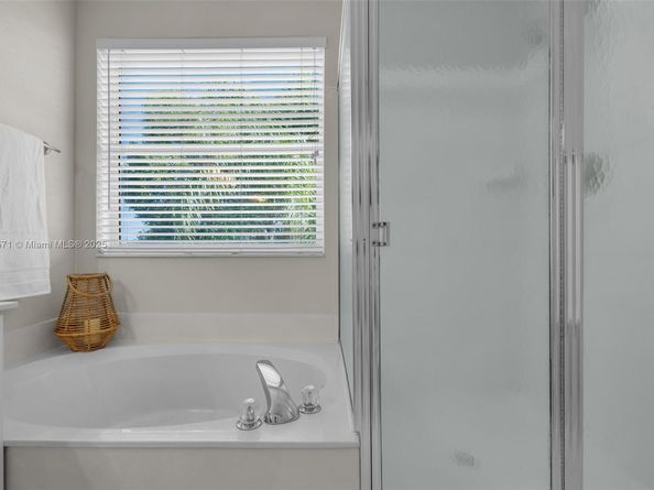 1249 NW 159TH Ave, Pembroke Pines FL 33028