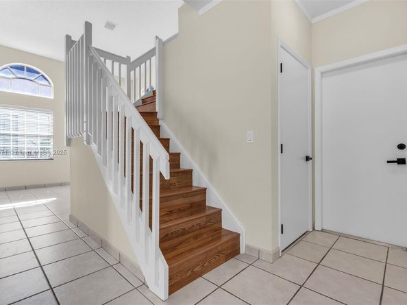 1249 NW 159TH Ave, Pembroke Pines FL 33028