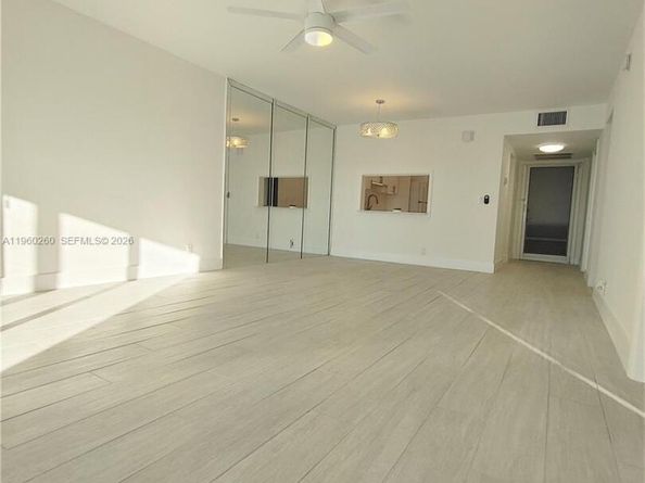 215 SE 3rd Ave 307C, Hallandale Beach FL 33009