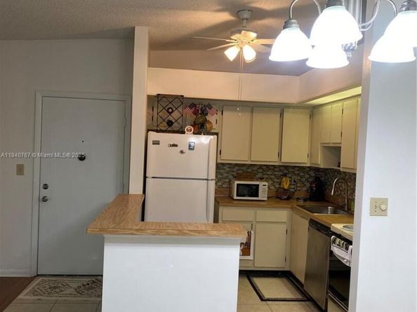 10407 E Clairmont Cir 210, Tamarac FL 33321