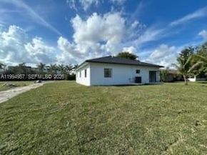 1468 NW 100th St, Miami FL 33147